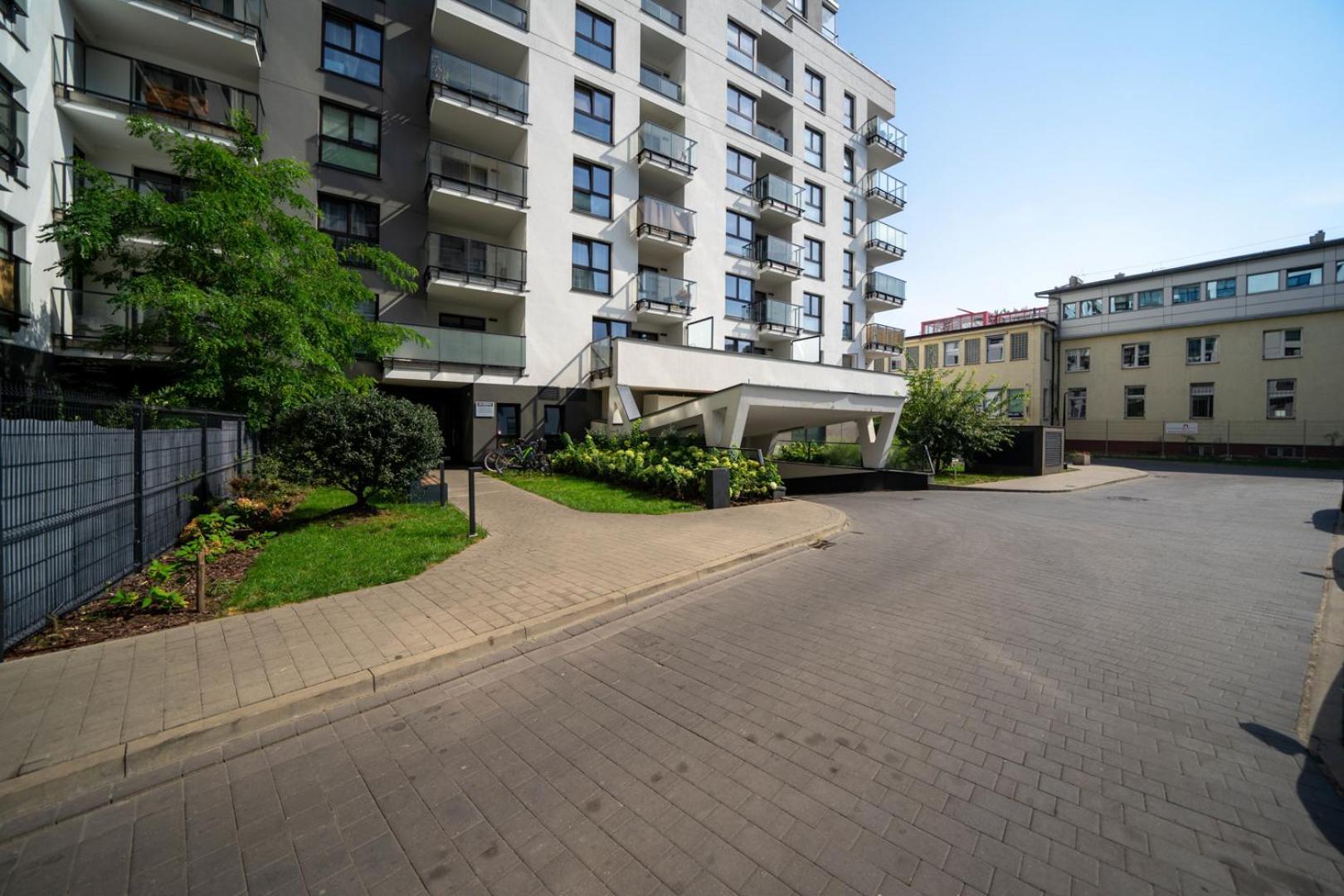 Skierniewicka Apt - Parking, Workspace, Balcony - By Rentujemy Warschau Exterior foto