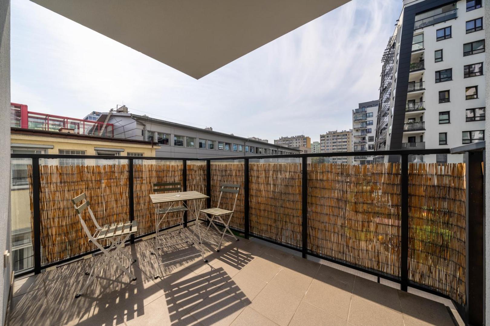 Skierniewicka Apt - Parking, Workspace, Balcony - By Rentujemy Warschau Exterior foto